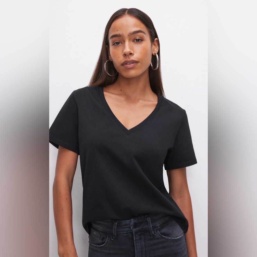 GOOD AMERICAN COTTON CLASSIC V-NECK TEE Size 2(medium) Color Black